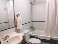 Alojamiento-rural-la-escuela_.bathroomjpeg-2963f0a5