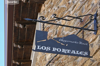 Los Portales